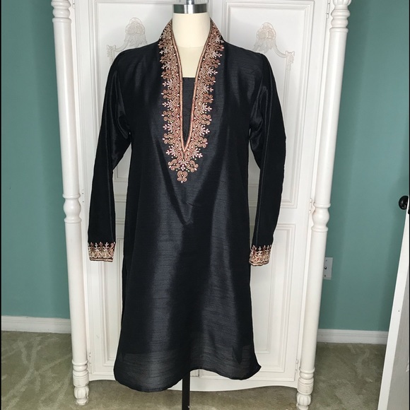 No Name Tops - 🧡 Embroidered Tunic 🧡